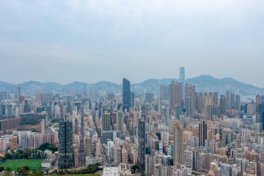 7 Mayıs 2021 Kowloon Yarımadası 'nın güneyinde bir şehir manzarası.