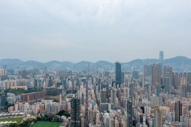 7 Mayıs 2021 Kowloon Yarımadası 'nın güneyinde bir şehir manzarası.