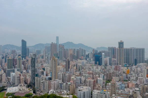 7 Mayıs 2021 Kowloon Yarımadası 'nın güneyinde bir şehir manzarası.