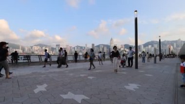 15 Haziran 2019 Güneşli bir günde Victoria Limanı 'nın Yıldızlar Bulvarı' ndan görünüşü