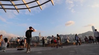 15 Haziran 2019 Güneşli bir günde Victoria Limanı 'nın Yıldızlar Bulvarı' ndan görünüşü