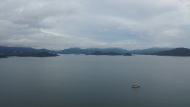 20 Haziran 2019 Liman Barınağı 'nın kıyısındaki Taşların manzarası