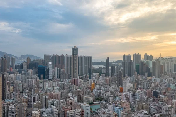 9 Mayıs 2022 Sham Shui Po 'nun batısında bir Kowloon şehri.