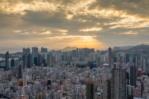 9 Mayıs 2022 Sham Shui Po 'nun batısında bir Kowloon şehri.