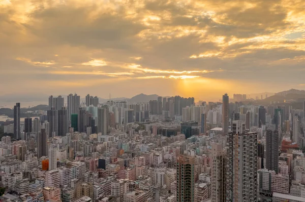 9 Mayıs 2022 Sham Shui Po 'nun batısında bir Kowloon şehri.