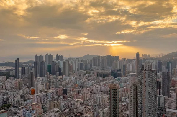 9 Mayıs 2022 Sham Shui Po 'nun batısında bir Kowloon şehri.