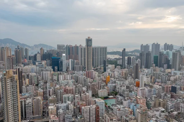 9 Mayıs 2022 Sham Shui Po 'nun batısında bir Kowloon şehri.