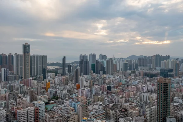 9 Mayıs 2022 Sham Shui Po 'nun batısında bir Kowloon şehri.