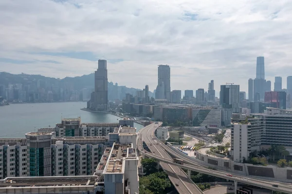 9 Mayıs 2022 Hong Kong, Hung Hom Bypass von Tsim Sha Tsiu Richtung Kowloon