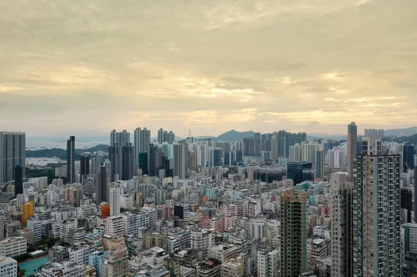 9 Mayıs 2022 Sham Shui Po 'nun batısında bir Kowloon şehri.