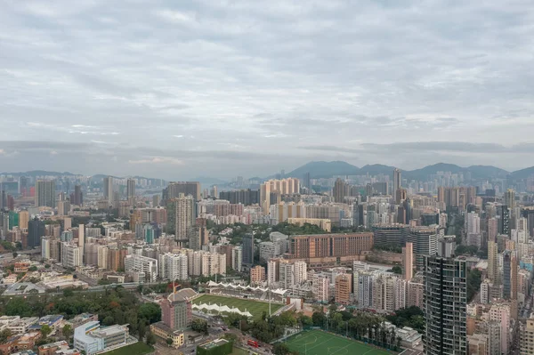 9 Mayıs 2022 Kowloon Tong 'daki Orta Kowloon şehri.