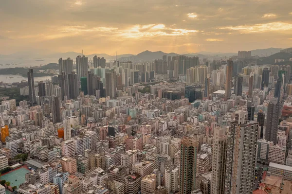 9 Mayıs 2022 Sham Shui Po 'nun batısında bir Kowloon şehri.