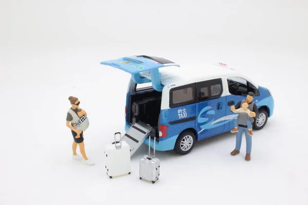 Mini Figure Care Baby Order Taxi — Stockfoto