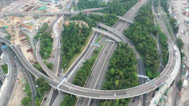 26 Ekim 2019 Batı Kowloon Hong Kong 'daki otoyolun üst manzarası.