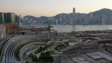 7 Aralık 2019 Batı Kowloon istasyonu dışı, yüksek hızlı tren Hong Kong