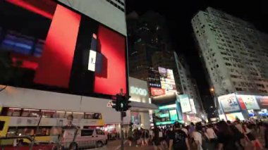 21 Eylül 2018 Causeway Bay, Hong Kong 'da işlek caddeler,