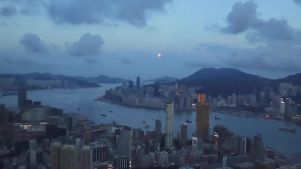 Juli 2018 Victoria Harbor Modern Building View Full Moon Hongkong — Stockvideo