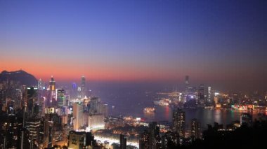 27 Ocak 2017 Hong Kong adası, Victoria limanı ve Kowloon şehri manzarası