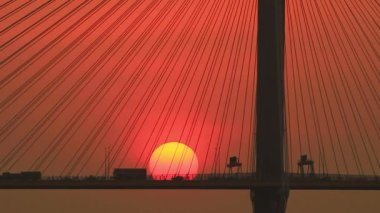 29 Ekim 2017 Ting Kau Köprüsü 'nde gün batımı