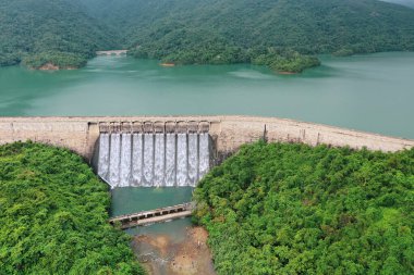 12 Haziran 2022 Tai Tam Tuk Barajı, Yağmur yağdıktan sonra sel boşaltımı