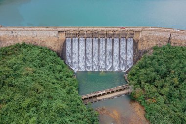 12 Haziran 2022 Tai Tam Tuk Barajı, Yağmur yağdıktan sonra sel boşaltımı
