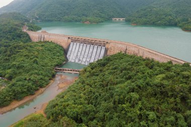 12 Haziran 2022 Tai Tam Tuk Barajı, Yağmur yağdıktan sonra sel boşaltımı