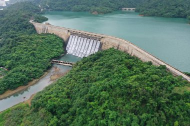 12 Haziran 2022 Tai Tam Tuk Barajı, Yağmur yağdıktan sonra sel boşaltımı