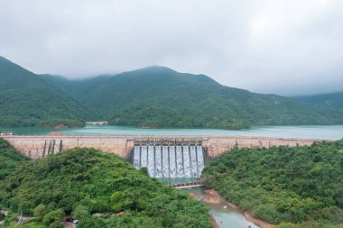 12 Haziran 2022 Tai Tam Tuk Barajı, Yağmur yağdıktan sonra sel boşaltımı