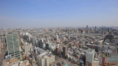 6 Nisan 2016 Tokyo Shinjuku Koğuşundaki gökdelenler.