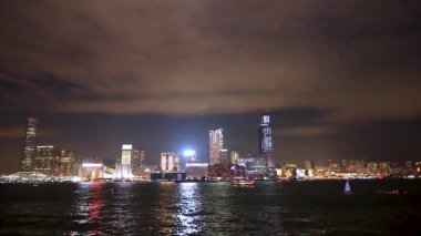 27 Kasım 2016 Viktorya Limanı 'ndan Hong Kong adasının silueti