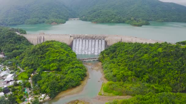 Junio 2022 Tai Tam Tuk Embalse Descarga Inundación Después Lluvia — Vídeos de Stock