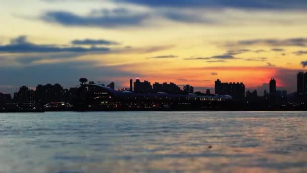 2014年8月22日ビクトリアピーク 港と山の夕日 — ストック動画
