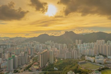 1 Mayıs 2022 Lion Rock Hill ve Kowloon, Hong Kong 'un Skykine' i