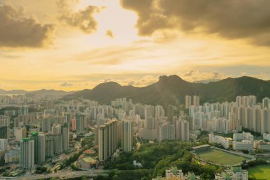 1 Mayıs 2022 Lion Rock Hill ve Kowloon, Hong Kong 'un Skykine' i