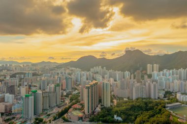 1 Mayıs 2022 Lion Rock Hill ve Kowloon, Hong Kong 'un Skykine' i