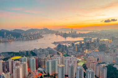 1 Mayıs 2022 Kwun Tong, Victoria Limanı, Hong Kong