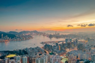 1 Mayıs 2022 Kwun Tong, Victoria Limanı, Hong Kong