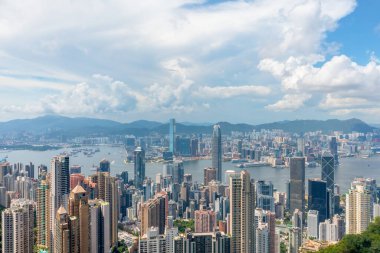 1 Mayıs 2022 HK Victoria Limanı açık bir gökyüzü gününde