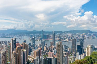 1 Mayıs 2022 HK Victoria Limanı açık bir gökyüzü gününde