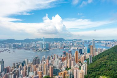 1 Mayıs 2022 Victoria Limanı, Hong Kong Adası 'nın batı tarafından görünüyor.