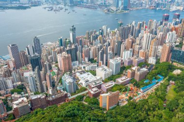 1 Mayıs 2022 Victoria Limanı, Hong Kong Adası 'nın batı tarafından görünüyor.