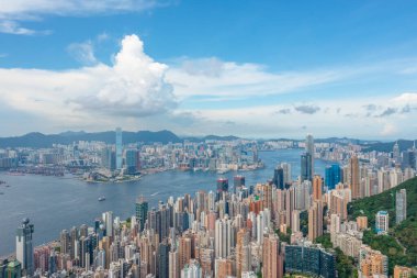 1 Mayıs 2022 Victoria Limanı, Hong Kong Adası 'nın batı tarafından görünüyor.