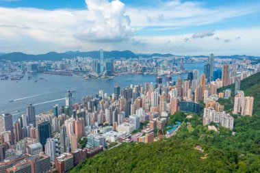 1 Mayıs 2022 Victoria Limanı, Hong Kong Adası 'nın batı tarafından görünüyor.