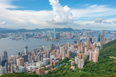 1 Mayıs 2022 Victoria Limanı, Hong Kong Adası 'nın batı tarafından görünüyor.