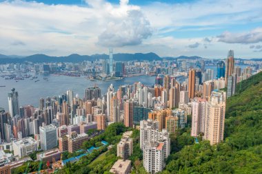 1 Mayıs 2022 Victoria Limanı, Hong Kong Adası 'nın batı tarafından görünüyor.