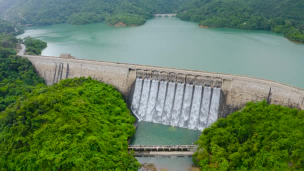 Giugno 2022 Tai Tam Tuk Reservoir Scarica Inondazione Dopo Pioggia — Video Stock