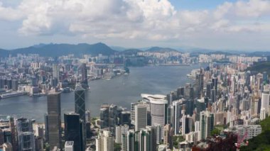 1 Mayıs 2022 Hong Kong silueti ve Victoria Limanı
