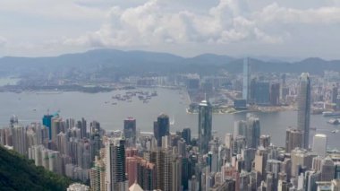 1 Mayıs 2022 Hong Kong silueti ve Victoria Limanı