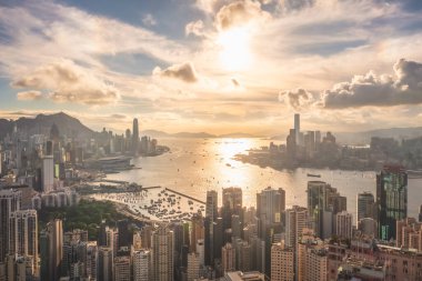 2 Mayıs 2022 Braemar Hill 'den Hong Kong' un panoramik görüntüsü.