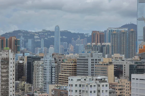 9 Temmuz 2022 Kowloon, Hong Kong 'daki yapı taşı. 